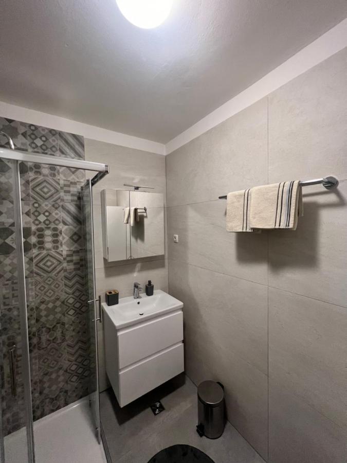 Apartment Maui Малинська Екстер'єр фото